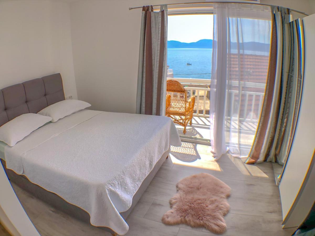 Apartments By The Sea Gradac, Makarska - 13181 Gradac  Buitenkant foto