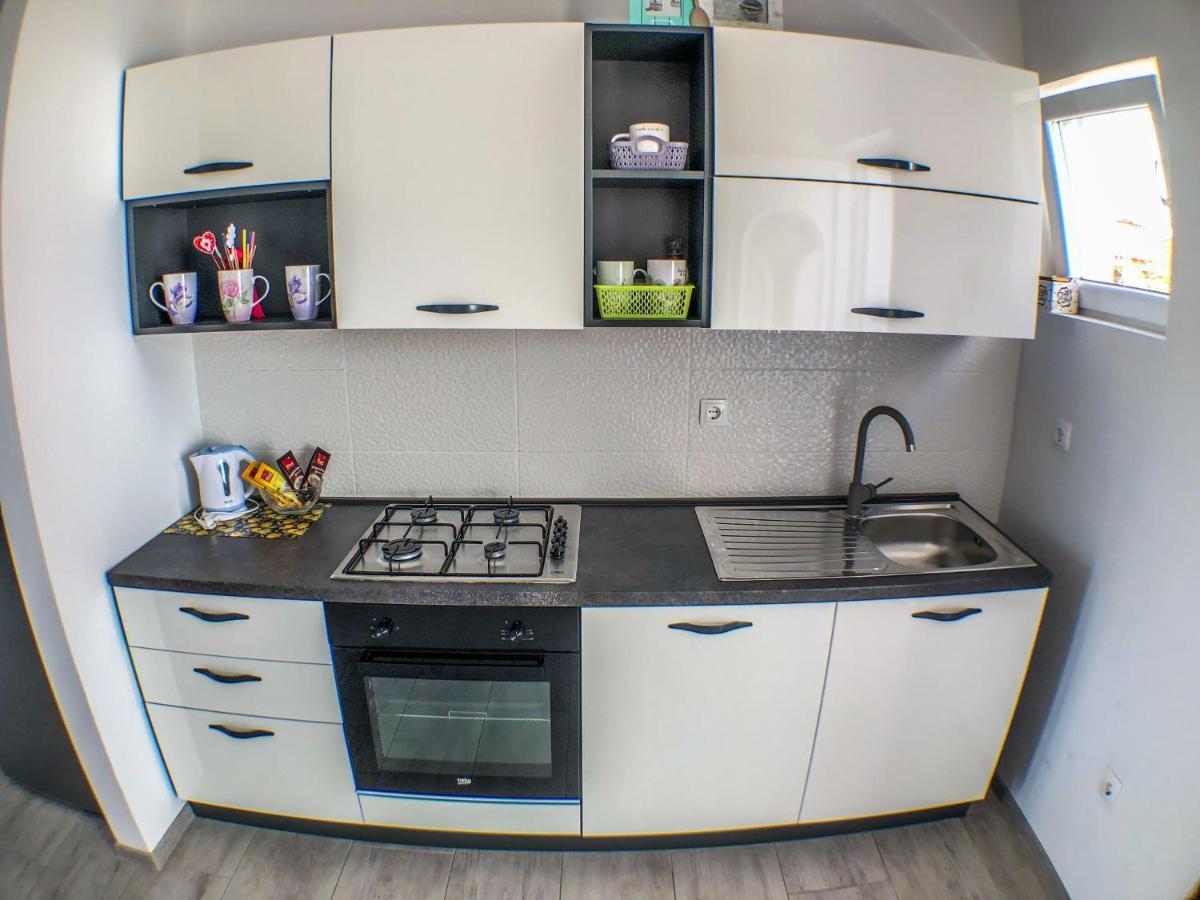 Apartments By The Sea Gradac, Makarska - 13181 Gradac  Buitenkant foto